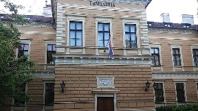 Nastavnica ne zna srpski jezik